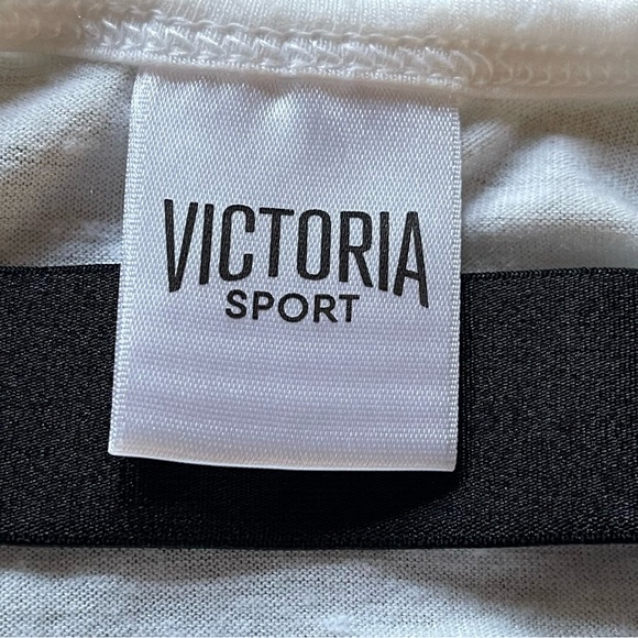 Victoria’s Secret Sport Tanks - Picture 9 of 9